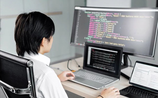 射阳 ,php声明和调用变量的符号是什么？